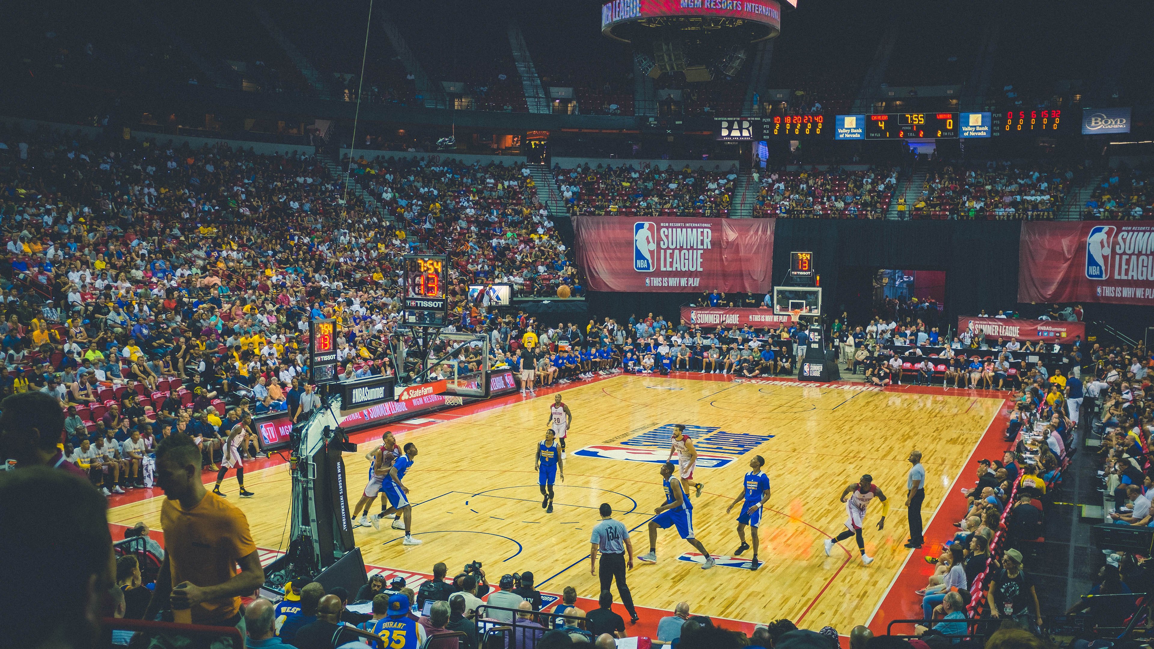 熊猫体育平台-爵士对阵黄蜂，班凯罗防守端锁死对手，新一代防守悍将的崛起